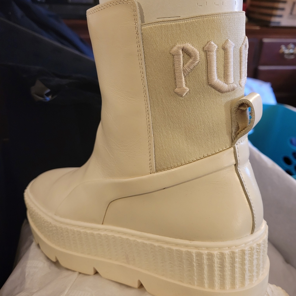 DISCONTINUED Fenty Puma Chelsea Boot  NEW In Original Packaging With Dustbag